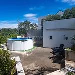 Guesthost - Trullo Grecla With Pool And Parking Feriehus