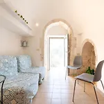 Guesthost - Trullo Grecla With Pool And Parking Feriehus Martina Franca