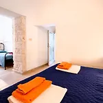Guesthost - Trullo Grecla With Pool And Parking Prázdninový dům