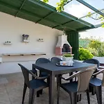 Nyaraló Guesthost - Trullo Grecla With Pool And Parking Martina Franca