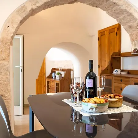 Trullo Grecla With Pool And Parking Hébergement de vacances *